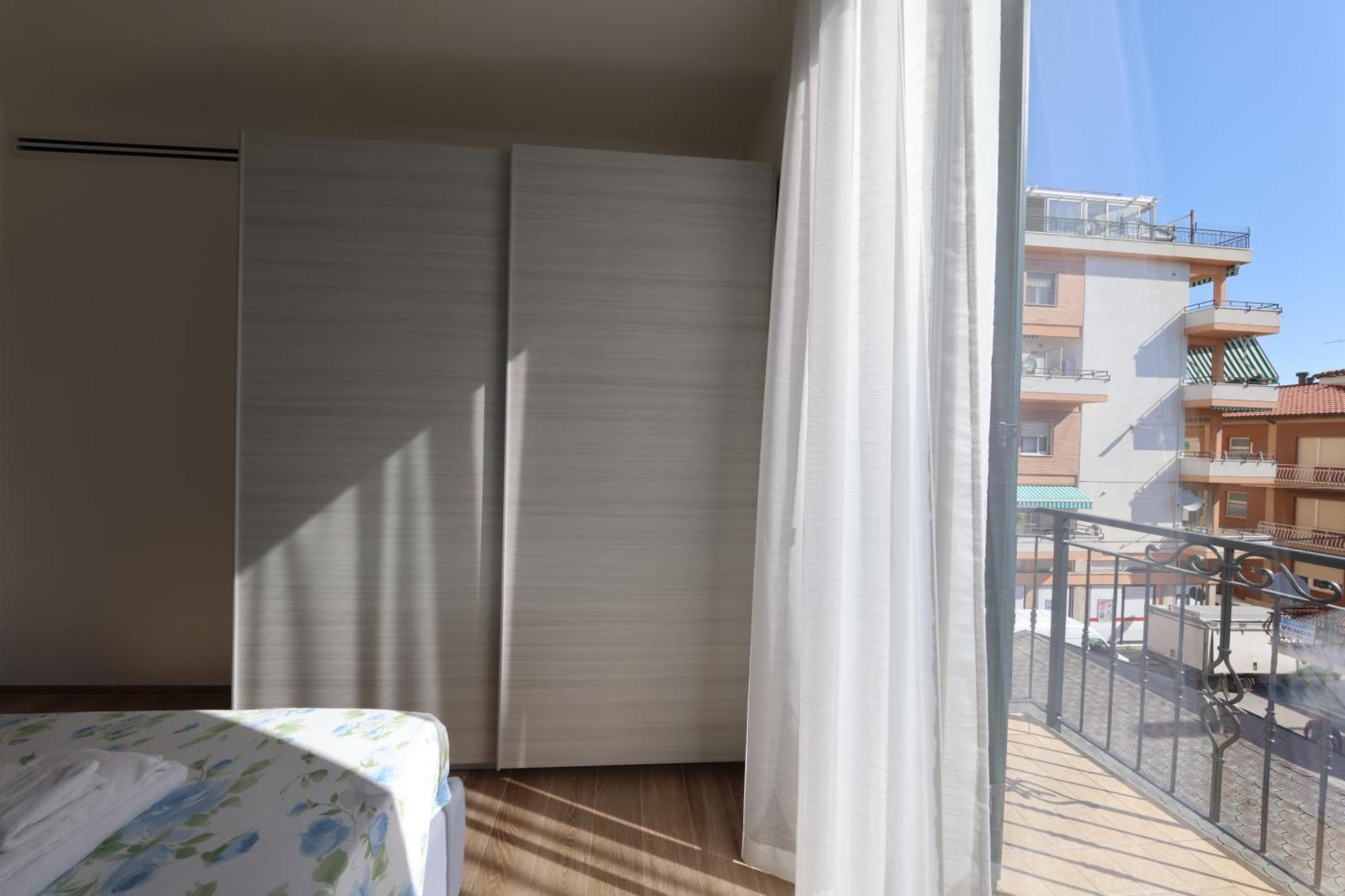 Residenza La Piazzetta Apartment ปอร์โตเรกานาติ ภายนอก รูปภาพ
